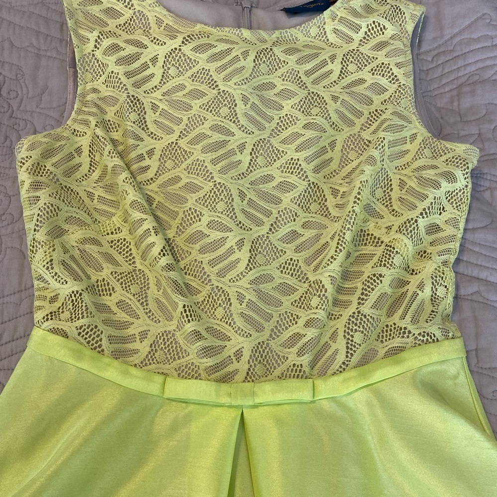 JUST TAYLOR DRESS - Picture 2 of 4